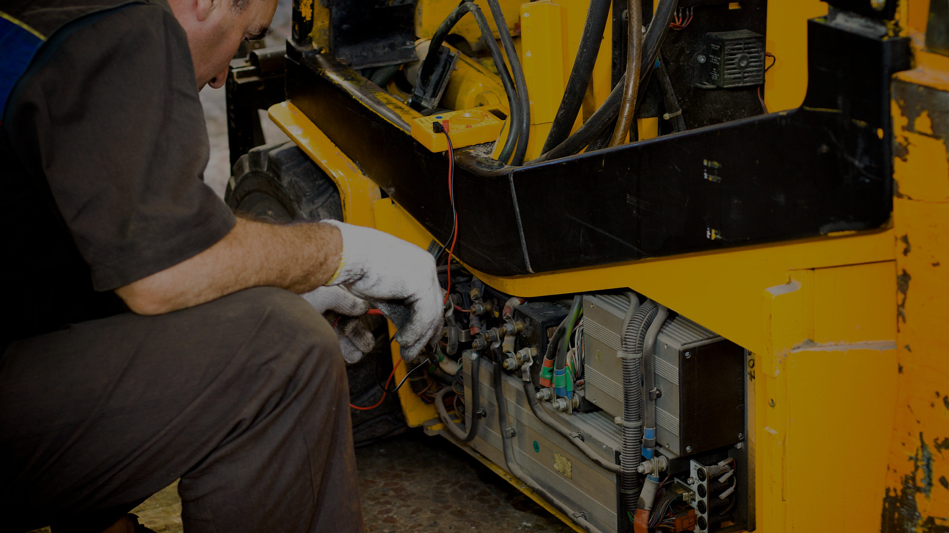 berkut iş makineleri, elbistan iş makineleri servisi, iş makinesi tamiri elbistan, iş makinesi bakım onarım, iş makinesi yedek parça, beko loder servisi, ekskavatör servisi